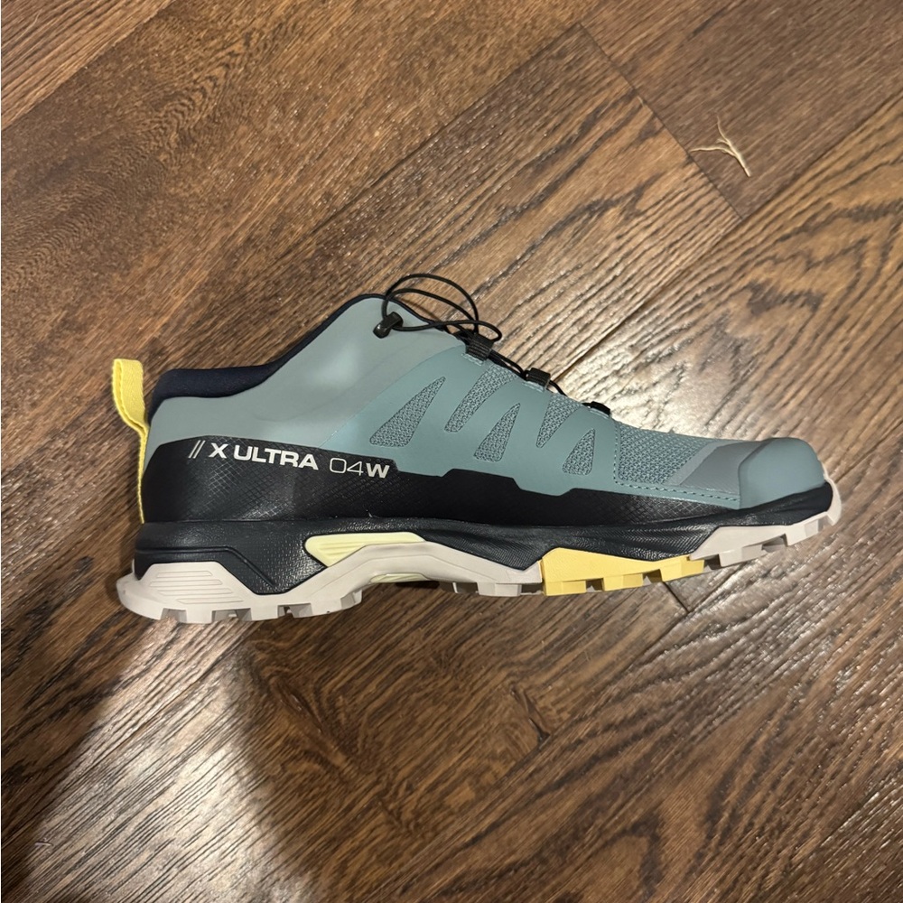 Salomon women’s Multi-Color Trail Shoes - Picture 2 of 6